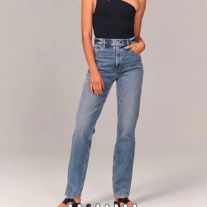 Abercrombie & Fitch The 90's Straight Ultra High Rise Jean Size 27 4